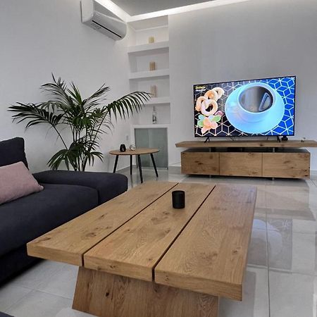 Modern Apartment Close To Airport With Gym And Bbq Ηράκλειο Κρήτης Εξωτερικό φωτογραφία