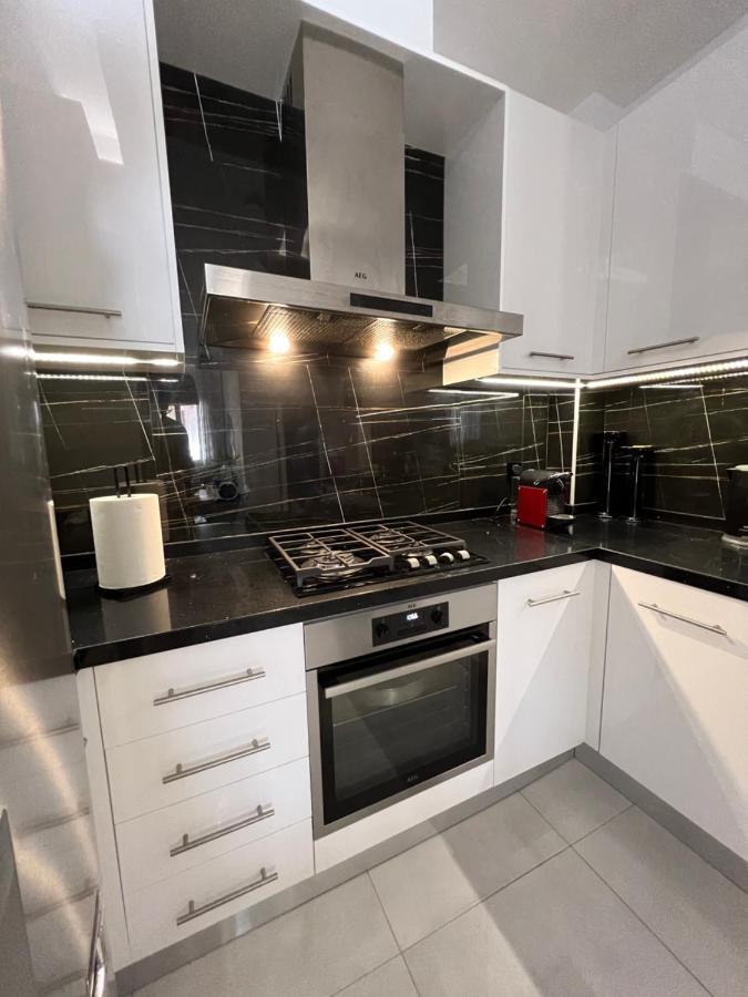 Modern Apartment Close To Airport With Gym And Bbq Ηράκλειο Κρήτης Εξωτερικό φωτογραφία